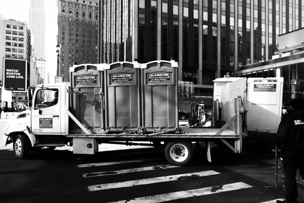 Best Portable restroom trailer rental  in Huntsville, MO